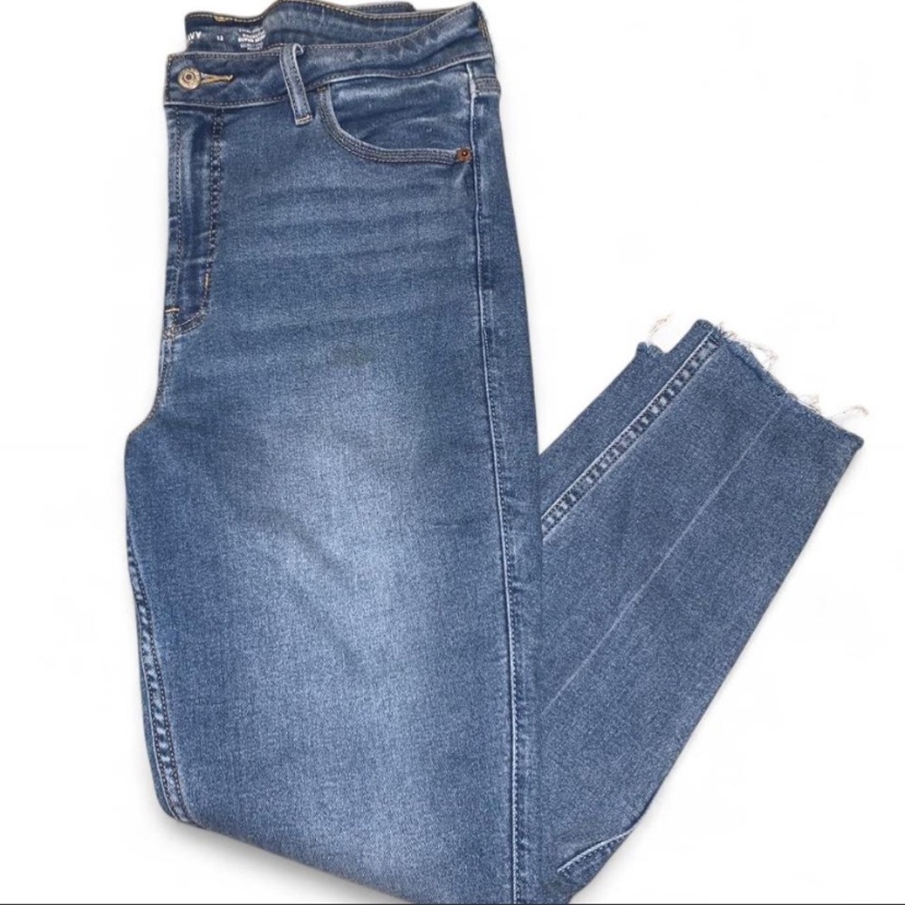 Old Navy Women's Skinny Jeans in Blue
